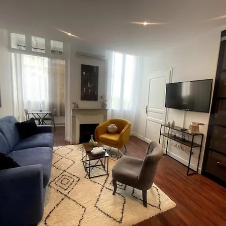 Apartment Apartmment For 4 Guests *